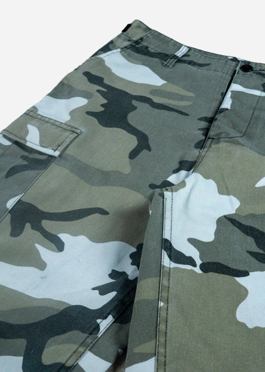 Vintage Mil-Tec Camouflage Cargo Trousers [2000s] Medium