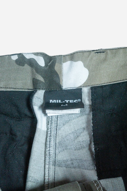 Vintage Mil-Tec Camouflage Cargo Trousers [2000s] Medium