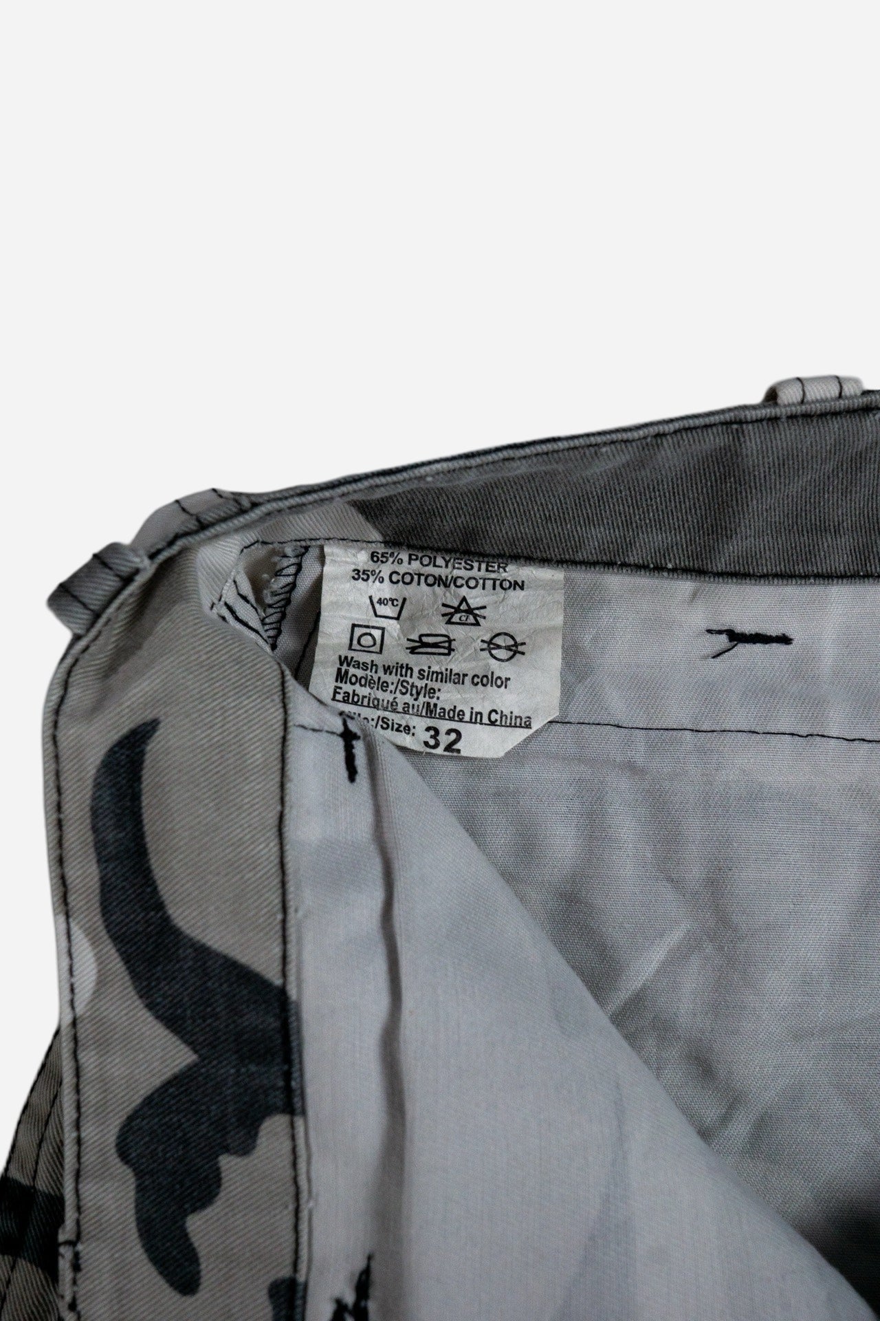Vintage Camouflage Cargo Trousers [2000s] 32