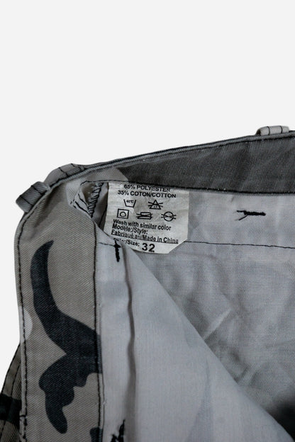 Vintage Camouflage Cargo Trousers [2000s] 32