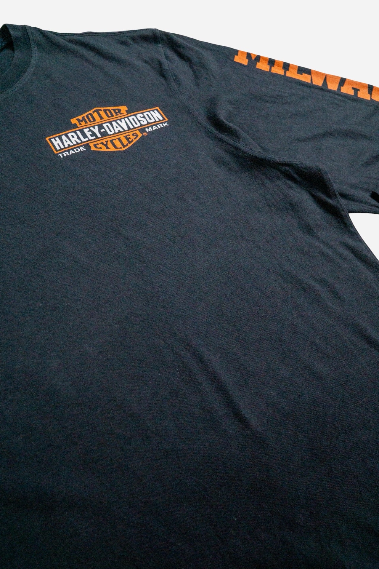 Vintage Harley-Davidson Longsleeve T-Shirt 'Milwaukee, Wi' [2000s] Medium